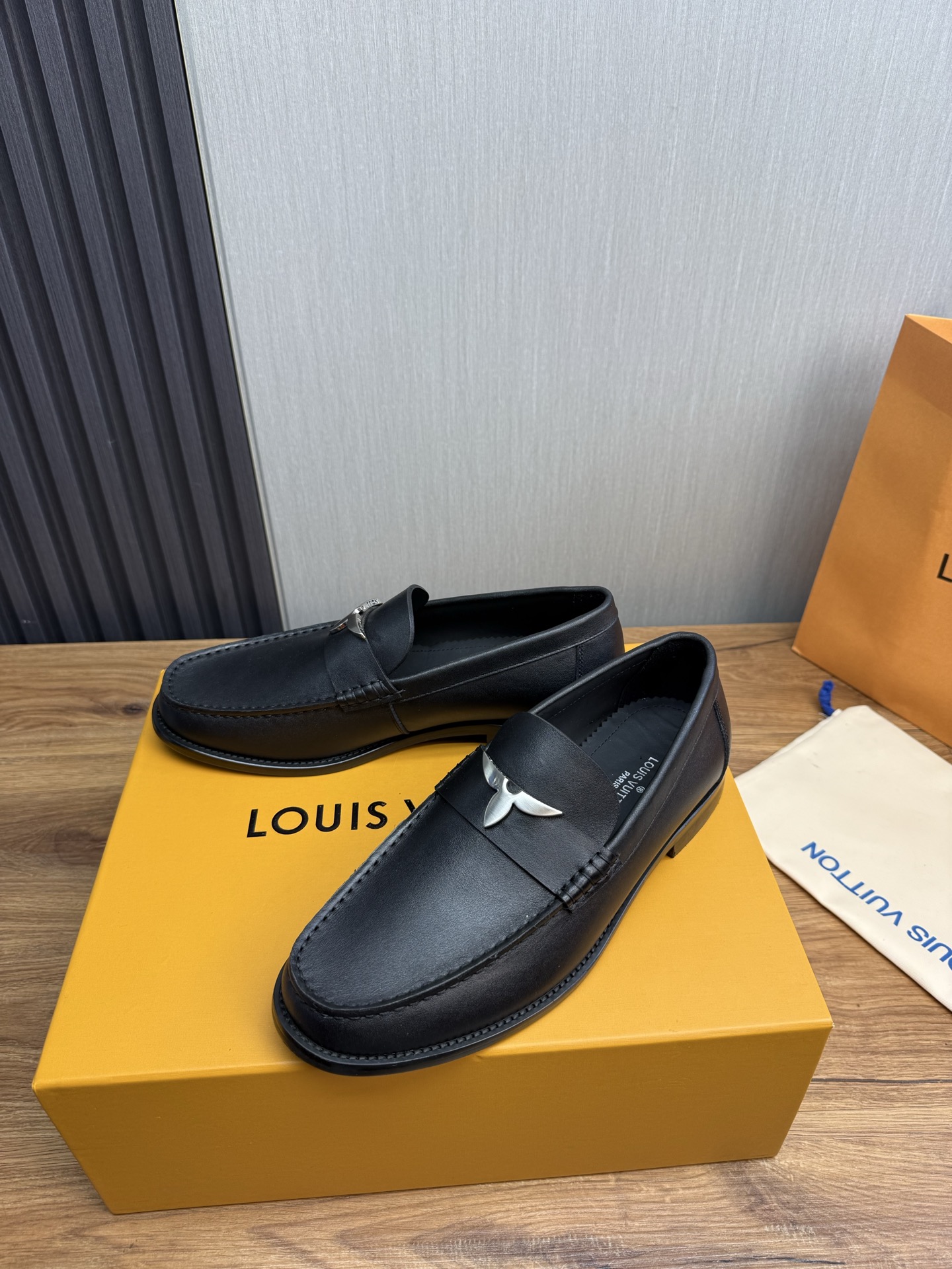 LV